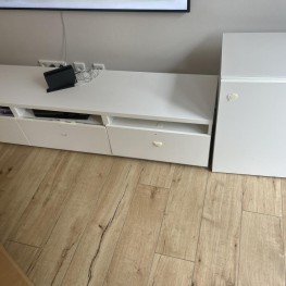 Tv board mit Schrank 