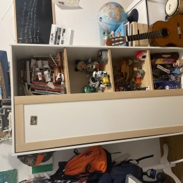 Kinder-Kleiderschrank von Ikea Model Siniglar.