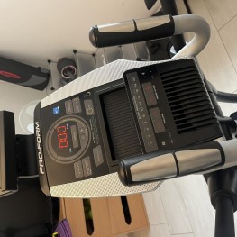 Proform Elliptical Fitness Machine (l:188 xw:68 xh:102 cm) 1