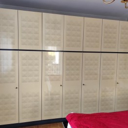 Sideboard und Schrank