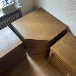 Ein Eckschrank zu verschenken - besteht aus 3 Teilen -eigenständiges Abbauen !  1