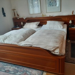 Schlafzimmer Kirschbaum 1