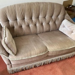 Zwei Sitzer Sofa