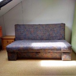 bequemes Klappsofa - Doppelbett abzugeben